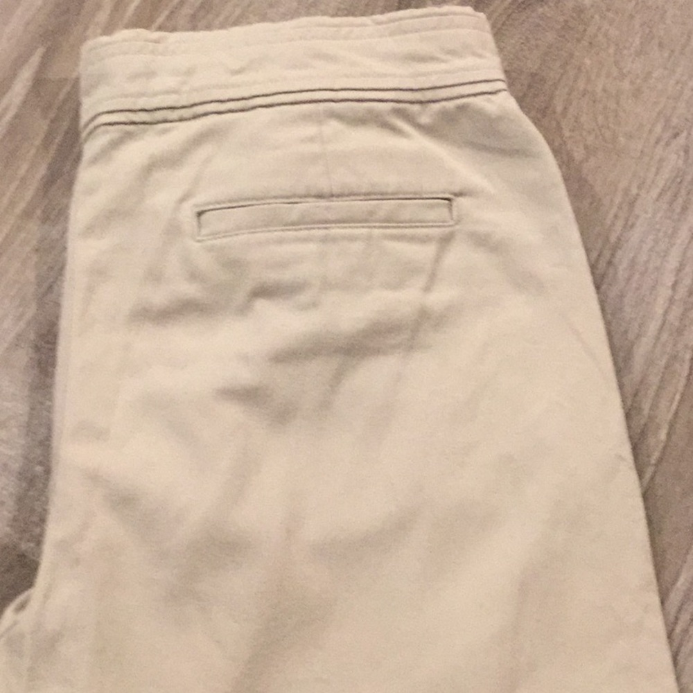 ☀️ Briggs New York~~Tan Capris~~☀️